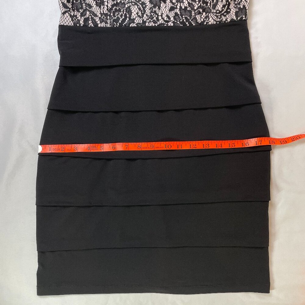 En Focus Studio Bodycon Dress Black Bandage Style Lace Overlay Mini Size 8 - Picture 5 of 7